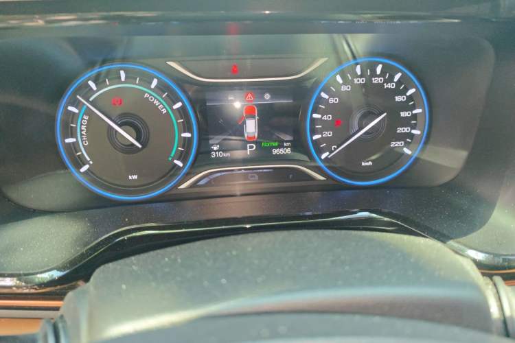 Used AION S 2023 Meizu 580 Lithium Iron Phosphate Odometer Close Up