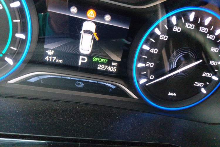 Used AION S 2023 Meizu 580 Lithium Iron Phosphate Odometer Close Up