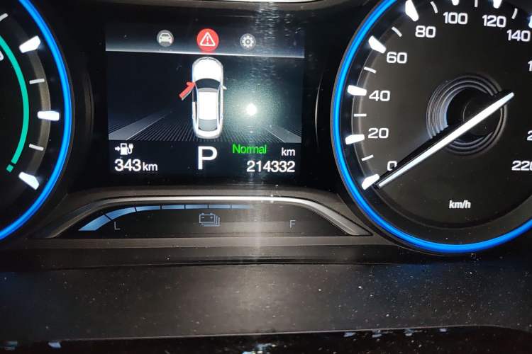 Used AION S 2023 Meizu 580 Lithium Iron Phosphate Odometer Close Up
