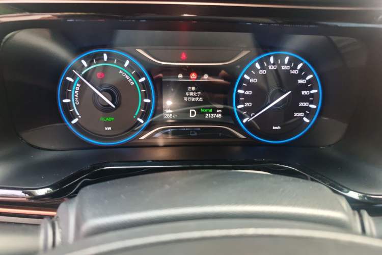 Used AION S 2023 Meizu 580 Lithium Iron Phosphate Odometer Close Up