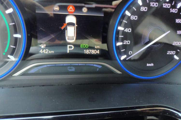 Used AION S 2023 Meizu 580 Lithium Iron Phosphate Odometer Close Up