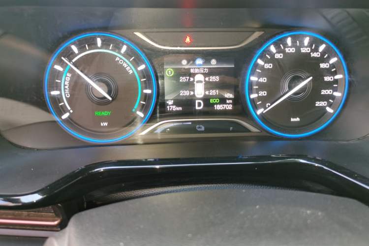 Used AION S 2023 Meizu 580 Lithium Iron Phosphate Odometer Close Up