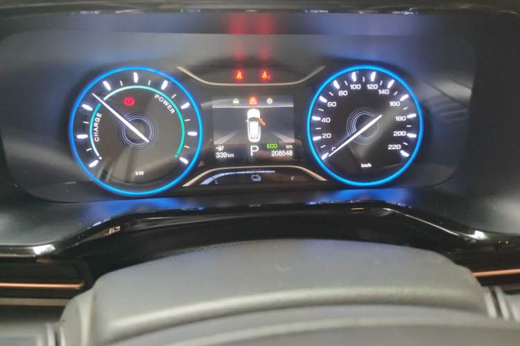 Used AION S 2023 Meizu 580 Lithium Iron Phosphate Odometer Close Up
