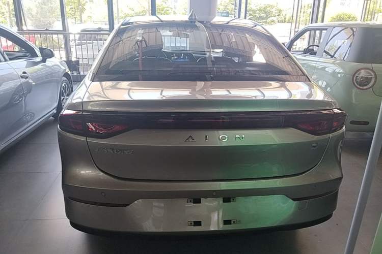 Used AION S 2023 Meizu 580 Lithium Iron Phosphate Rear