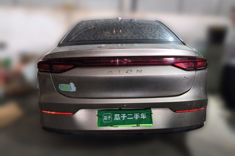 Used AION S 2023 Xuan 580 55.5 kWh Lithium Iron Phosphate Rear