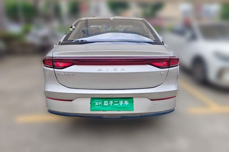 Used AION S 2023 Xuan 580 55.2 kWh Lithium Iron Phosphate Rear