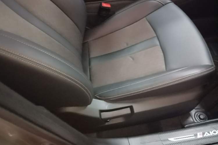 Used AION S 2023 Meizu 580 Lithium Iron Phosphate Right Front Seat