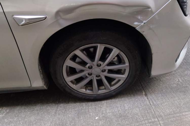Used AION S 2023 Meizu 580 Lithium Iron Phosphate Right Front Wheel Hub