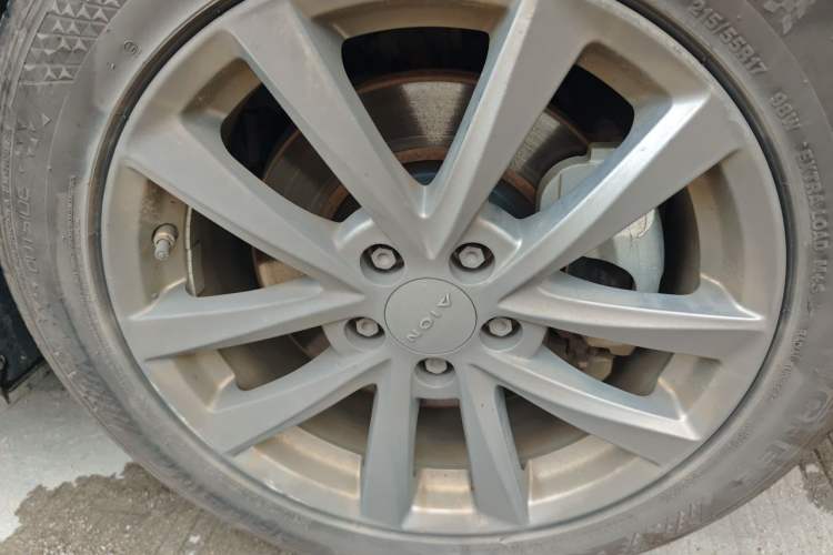 Used AION S 2023 Meizu 580 Lithium Iron Phosphate Right Front Wheel Hub