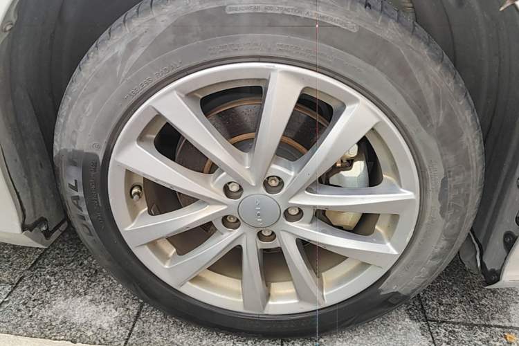 Used AION S 2023 Meizu 580 Lithium Iron Phosphate Right Front Wheel Hub