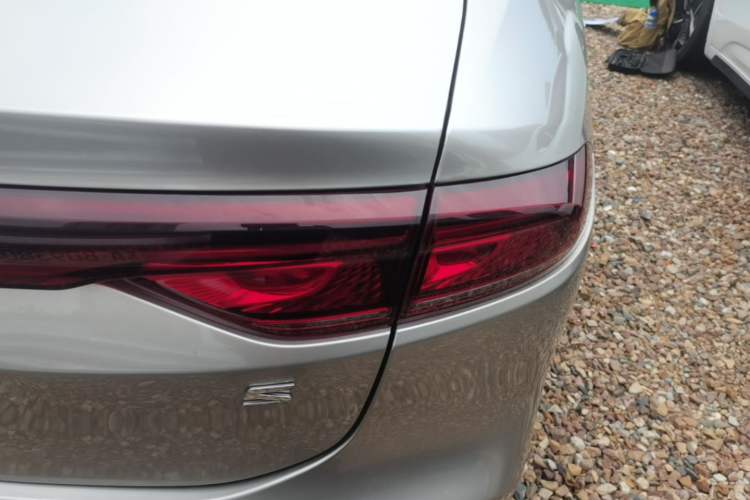 Used AION S 2023 Meizu 580 Lithium Iron Phosphate Right Rear Taillight