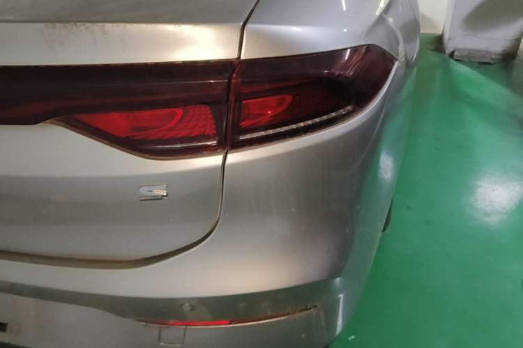 Used AION S 2023 Meizu 580 Lithium Iron Phosphate Right Rear Taillight