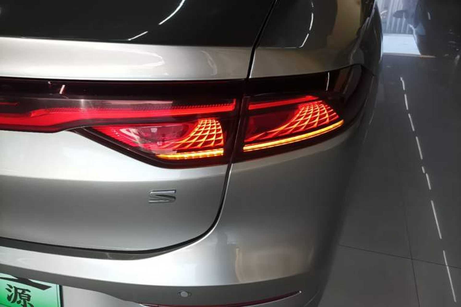 Used AION S 2023 Xuan 580 55.2 kWh Lithium Iron Phosphate Right Rear Taillight