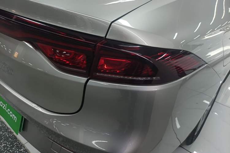 Used AION S 2023 Meizu 580 Lithium Iron Phosphate Right Rear Taillight