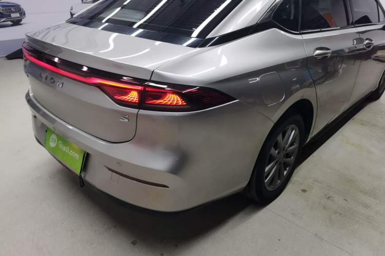 Used AION S 2023 Meizu 580 Lithium Iron Phosphate Right Rear Taillight