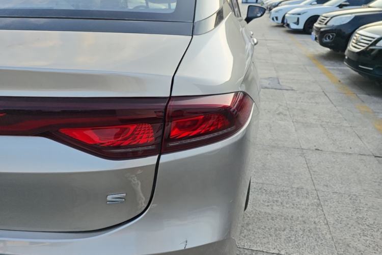 Used AION S 2023 Meizu 580 Lithium Iron Phosphate Right Rear Taillight