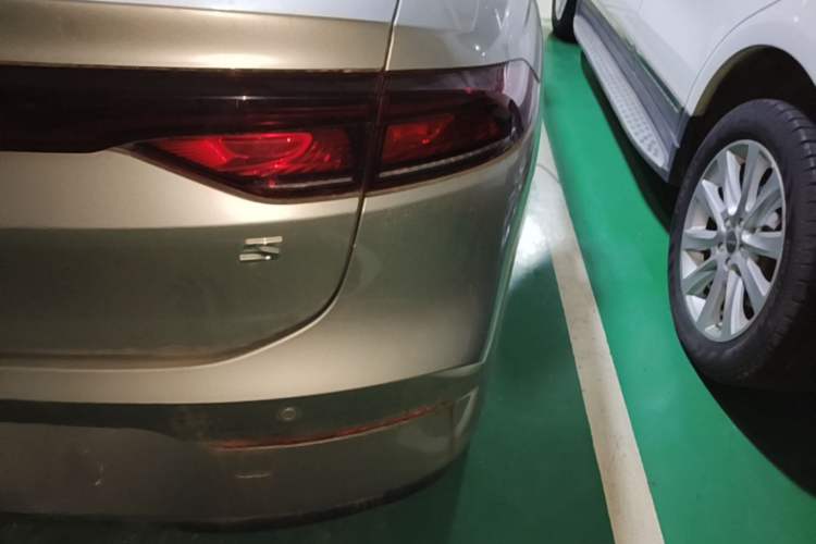 Used AION S 2023 Meizu 580 Lithium Iron Phosphate Right Rear Taillight