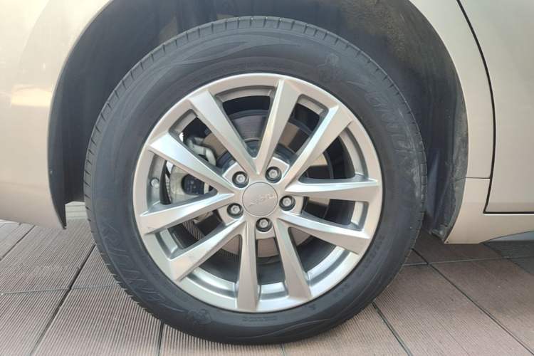 Used AION S 2023 Meizu 580 Lithium Iron Phosphate Right Rear Wheel Hub