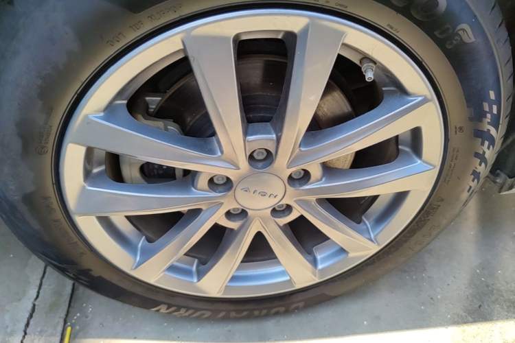 Used AION S 2023 Meizu 580 Lithium Iron Phosphate Right Rear Wheel Hub