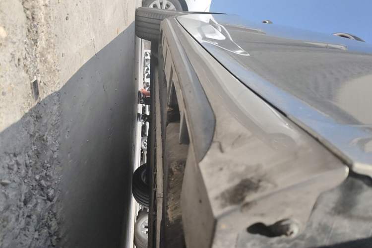 Used AION S 2023 Meizu 580 Lithium Iron Phosphate Right Side Sill