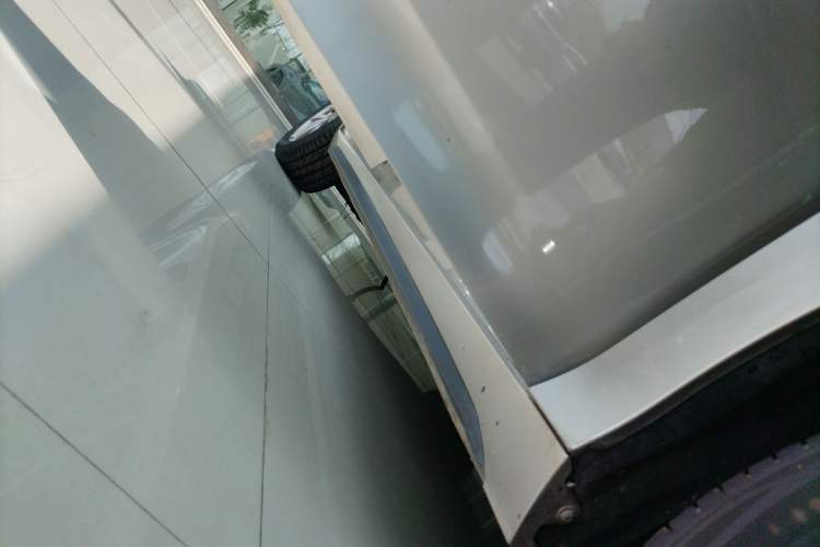 Used AION S 2023 Meizu 580 Lithium Iron Phosphate Right Side Sill