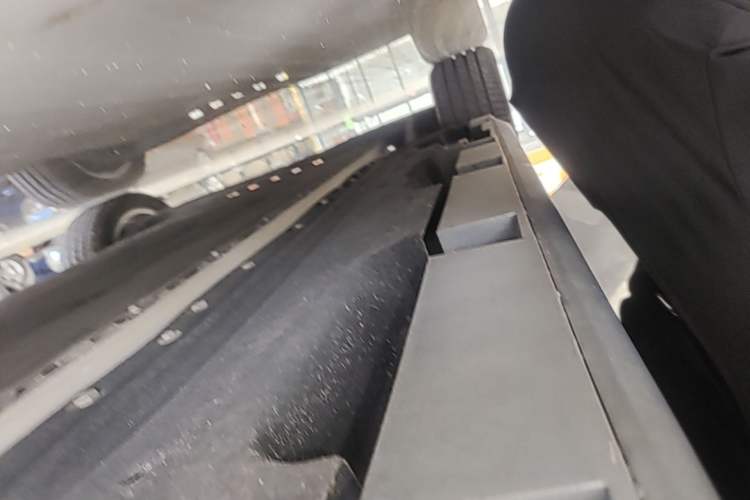 Used AION S 2023 Meizu 580 Lithium Iron Phosphate Right Side Sill