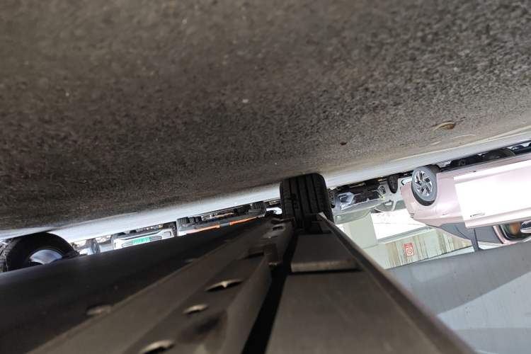 Used AION S 2023 Meizu 580 Lithium Iron Phosphate Right Side Sill