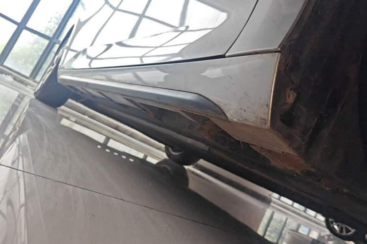 Used AION S 2023 Meizu 580 Lithium Iron Phosphate Right Side Sill