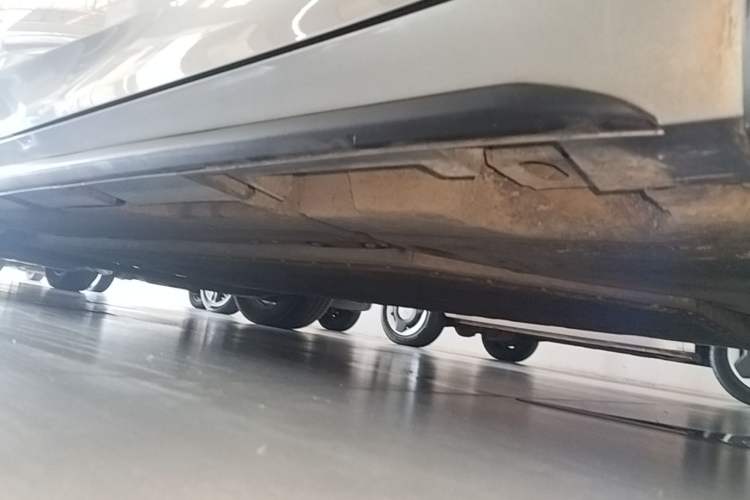 Used AION S 2023 Xuan 580 55.2 kWh Lithium Iron Phosphate Right Side Sill