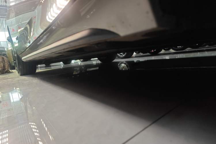 Used AION S 2023 Meizu 580 Lithium Iron Phosphate Right Side Sill