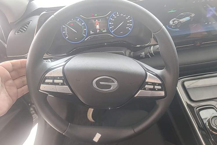 Used AION S 2023 Meizu 580 Lithium Iron Phosphate Steering Wheel