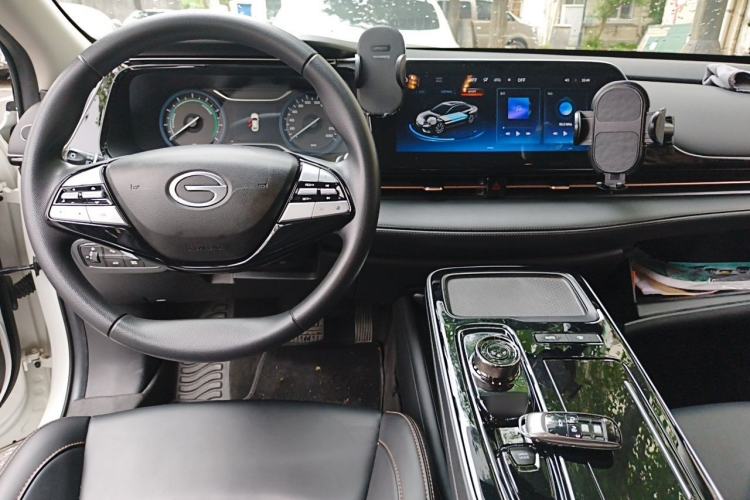 Used AION S 2023 Meizu 580 Lithium Iron Phosphate Center Console