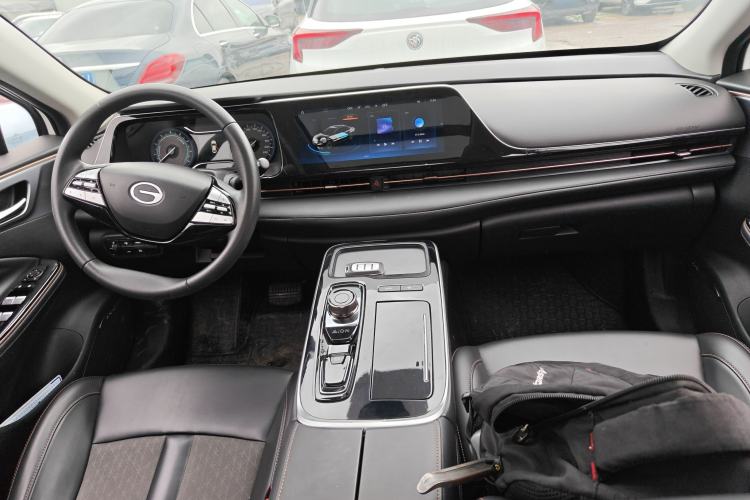 Used AION S 2023 Meizu 580 Lithium Iron Phosphate Center Console