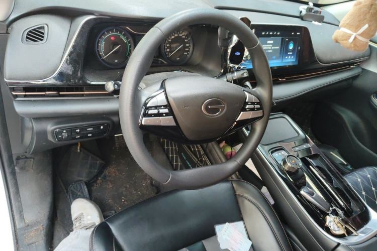 Used AION S 2023 Meizu 580 Lithium Iron Phosphate Center Console