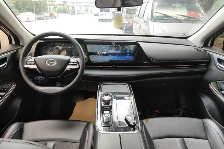 Used AION S 2023 Meizu 580 Lithium Iron Phosphate Center Console