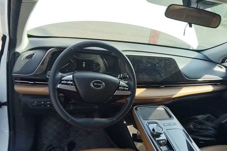 Used AION S 2023 Meizu 580 Lithium Iron Phosphate Center Console
