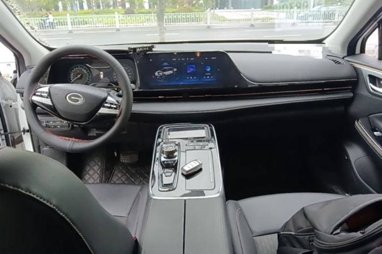 Used AION S 2023 Meizu 580 Lithium Iron Phosphate Center Console