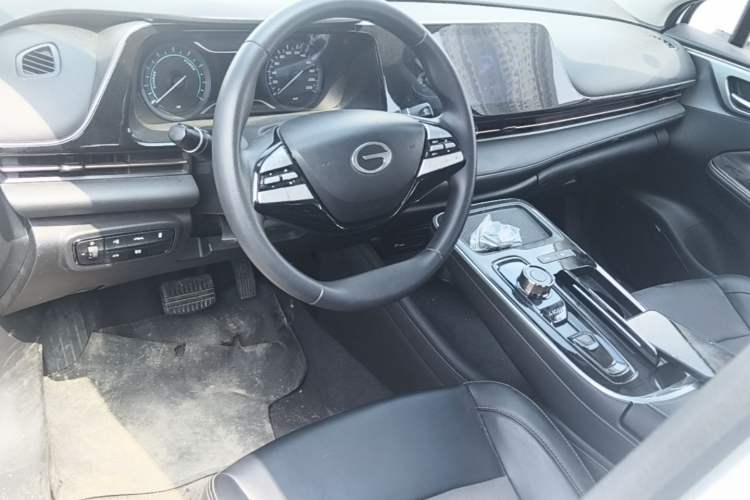 Used AION S 2023 Meizu 580 Lithium Iron Phosphate Center Console