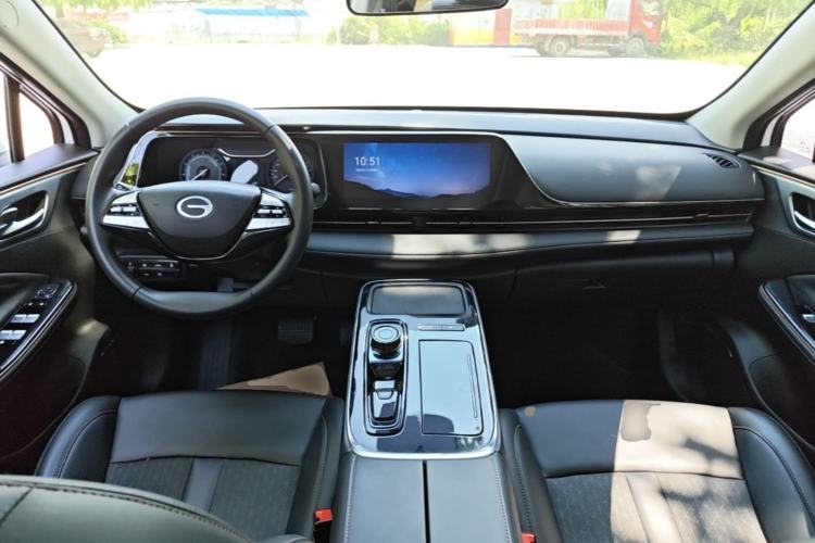 Used AION S 2023 Xuan 580 55.2 kWh Lithium Iron Phosphate Center Console