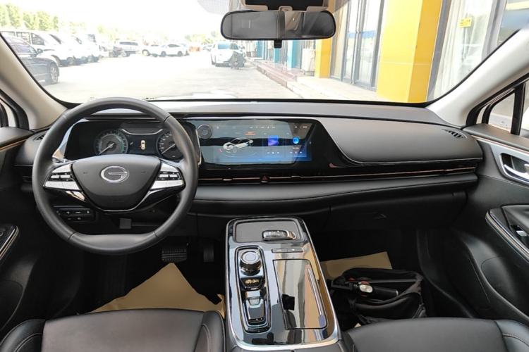 Used AION S 2023 Meizu 580 Lithium Iron Phosphate Center Console