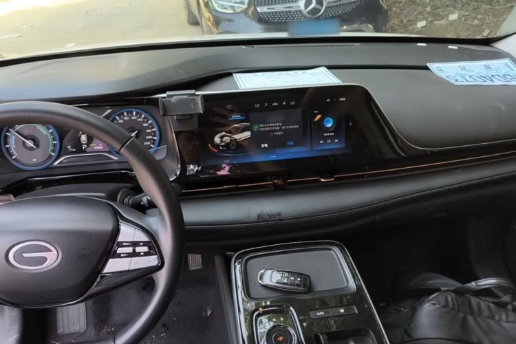 Used AION S 2023 Xuan 580 55.5 kWh Lithium Iron Phosphate Center Console