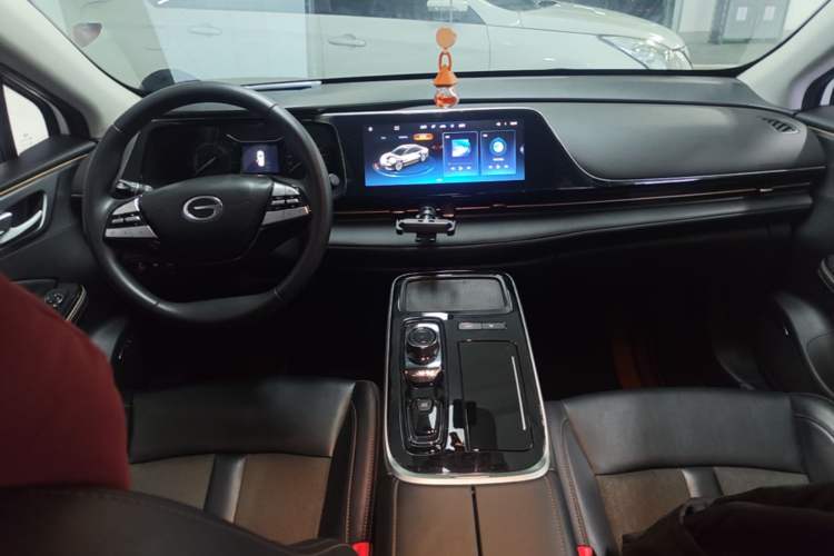 Used AION S 2023 Meizu 580 Lithium Iron Phosphate Center Console