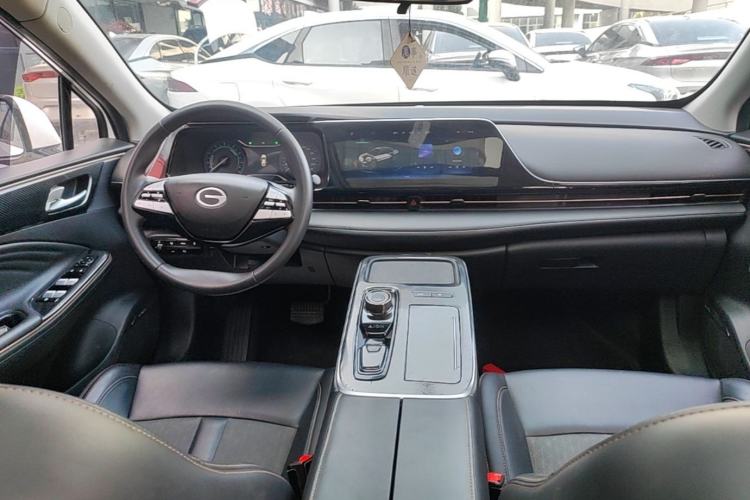Used AION S 2023 Meizu 580 Lithium Iron Phosphate Center Console