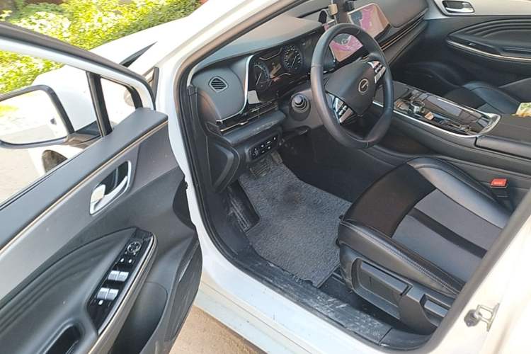Used AION S 2023 Meizu 580 Lithium Iron Phosphate Driver Seat