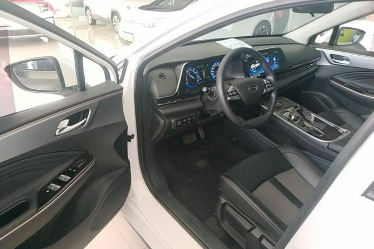 Used AION S 2023 Meizu 580 Lithium Iron Phosphate Driver Seat