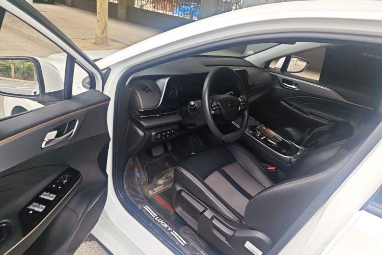Used AION S 2023 Meizu 580 Lithium Iron Phosphate Driver Seat