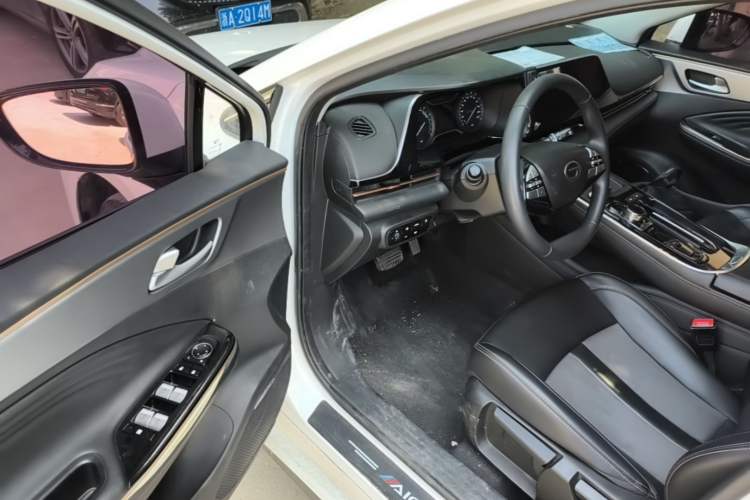 Used AION S 2023 Xuan 580 55.5 kWh Lithium Iron Phosphate Driver Seat