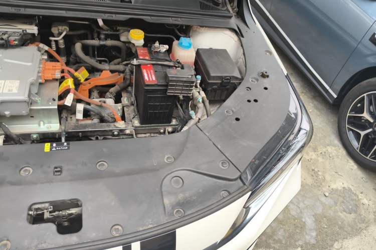 Used AION S 2023 Meizu 580 Lithium Iron Phosphate Engine Bay Left