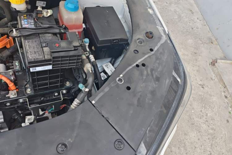 Used AION S 2023 Meizu 580 Lithium Iron Phosphate Engine Bay Left