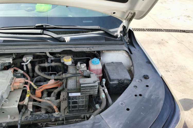 Used AION S 2023 Meizu 580 Lithium Iron Phosphate Engine Bay Left